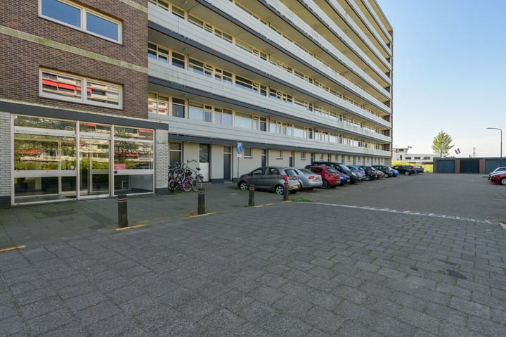 Foto 29 van Titus Brandsmastraat 111