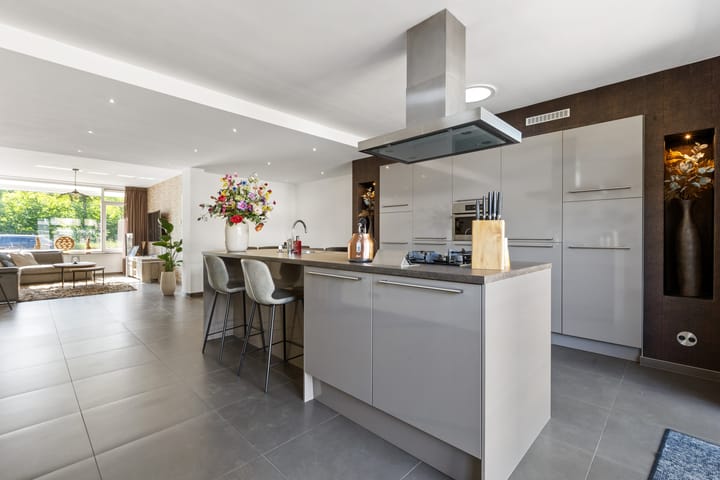 Foto 1 van Raamdijk 14