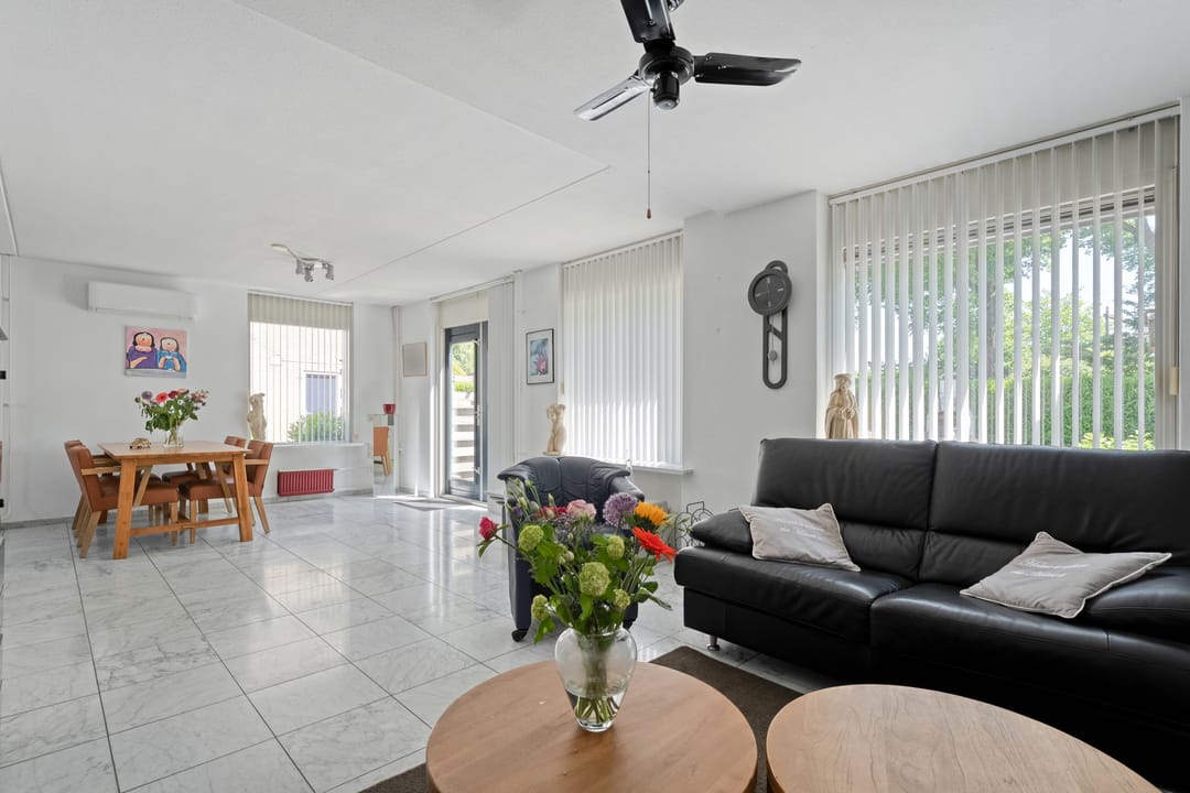 Photo 7 of Aureliavlinder 16