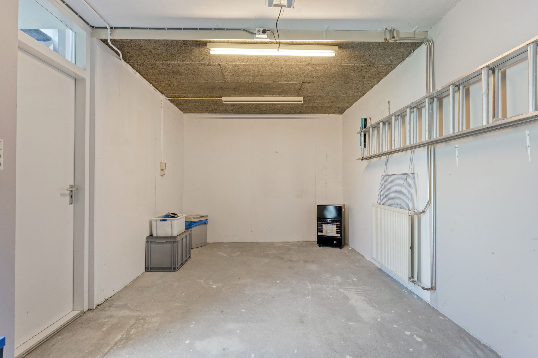 Photo 15 of Aureliavlinder 16