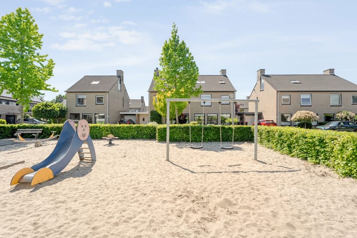 Photo 40 of Aureliavlinder 16