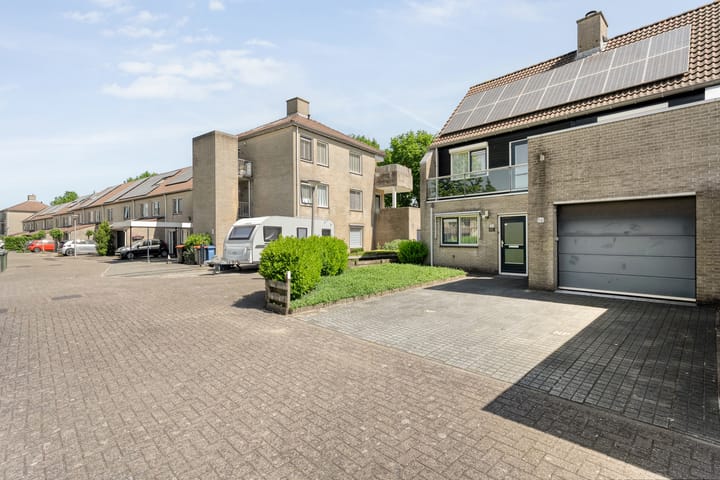 Photo 43 of Aureliavlinder 16