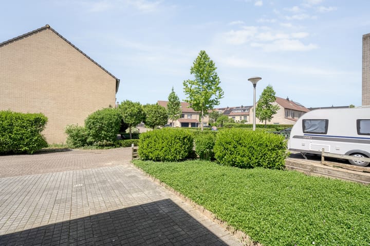 Photo 44 of Aureliavlinder 16