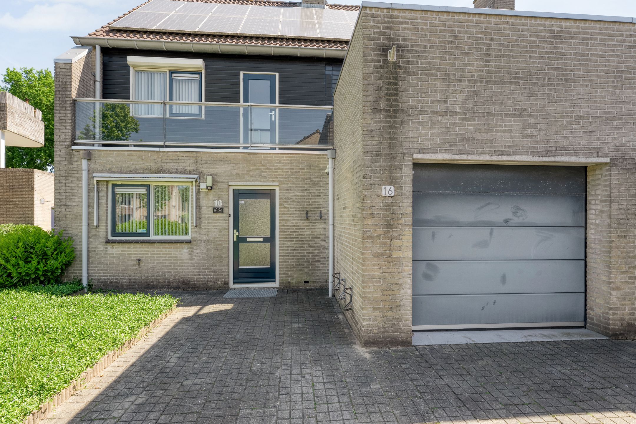 Photo 45 of Aureliavlinder 16