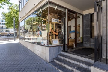 View photos