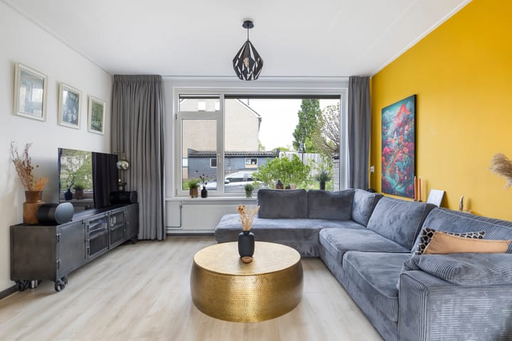 Foto 2 van Lautastins 8