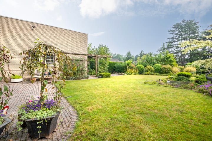 Foto 25 van Dr.Nolensstraat 18