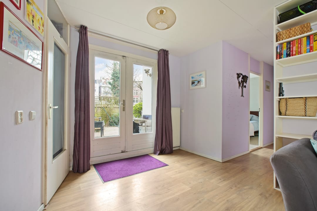 Foto 16 van Douwes Dekkerstraat 17