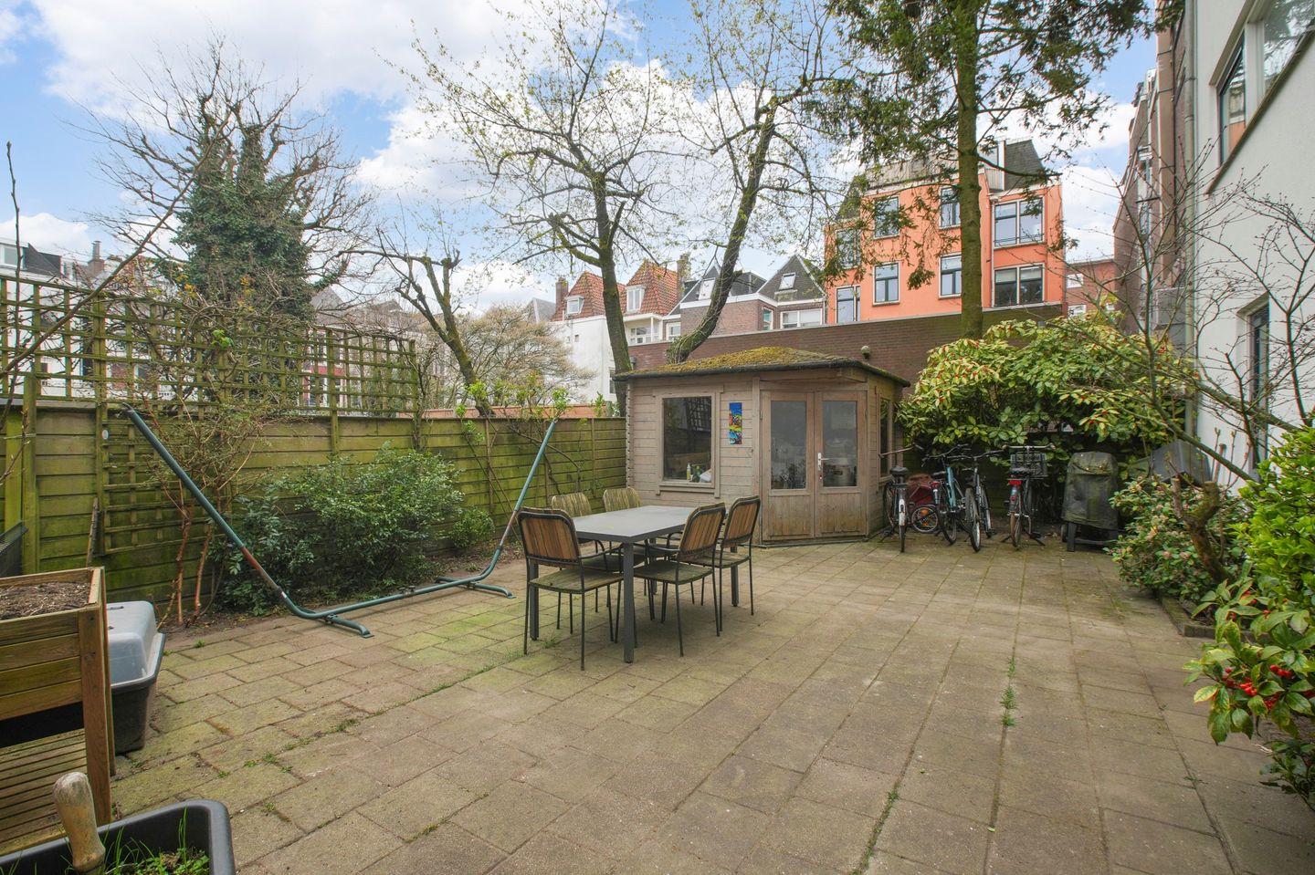 Foto 25 van Douwes Dekkerstraat 17