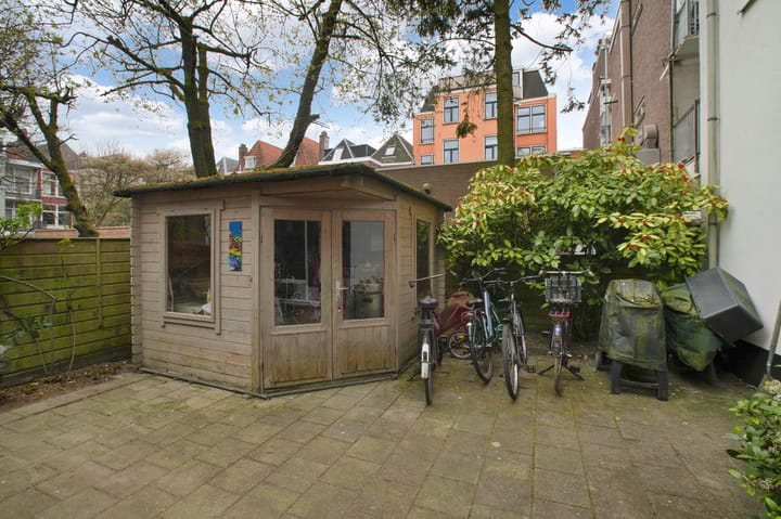 Foto 28 van Douwes Dekkerstraat 17