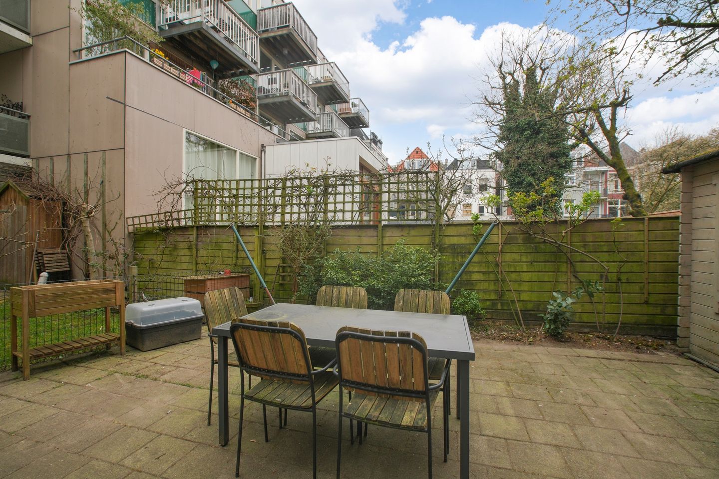 Foto 29 van Douwes Dekkerstraat 17