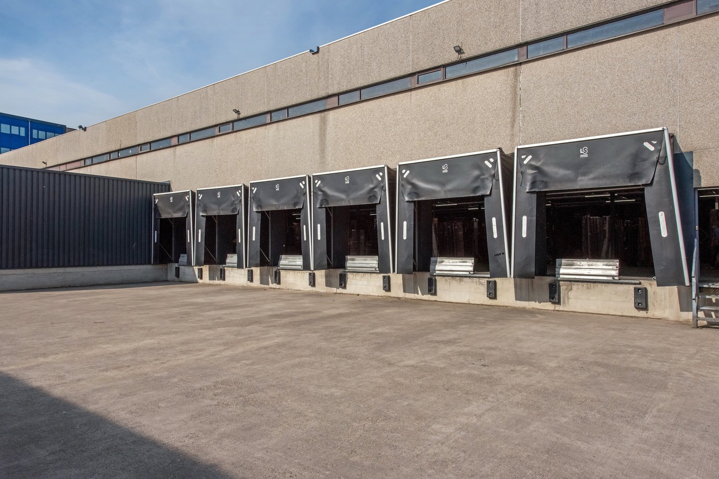 Bekijk foto 3 van Limpergstraat 8