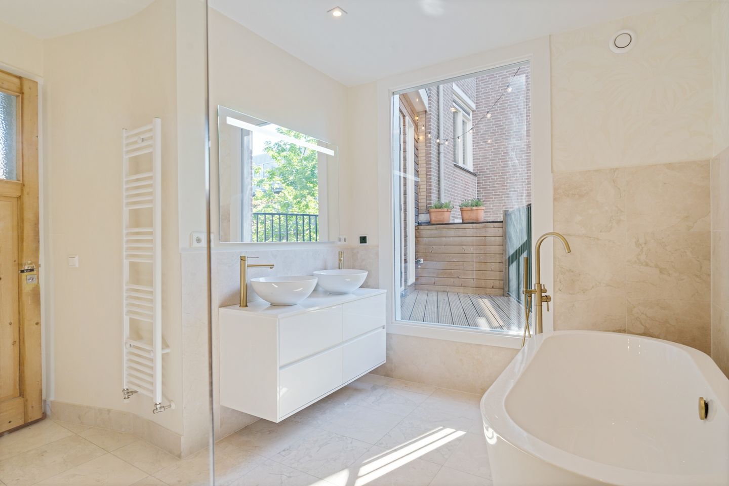 Photo 4 of Heemraadssingel 128-B