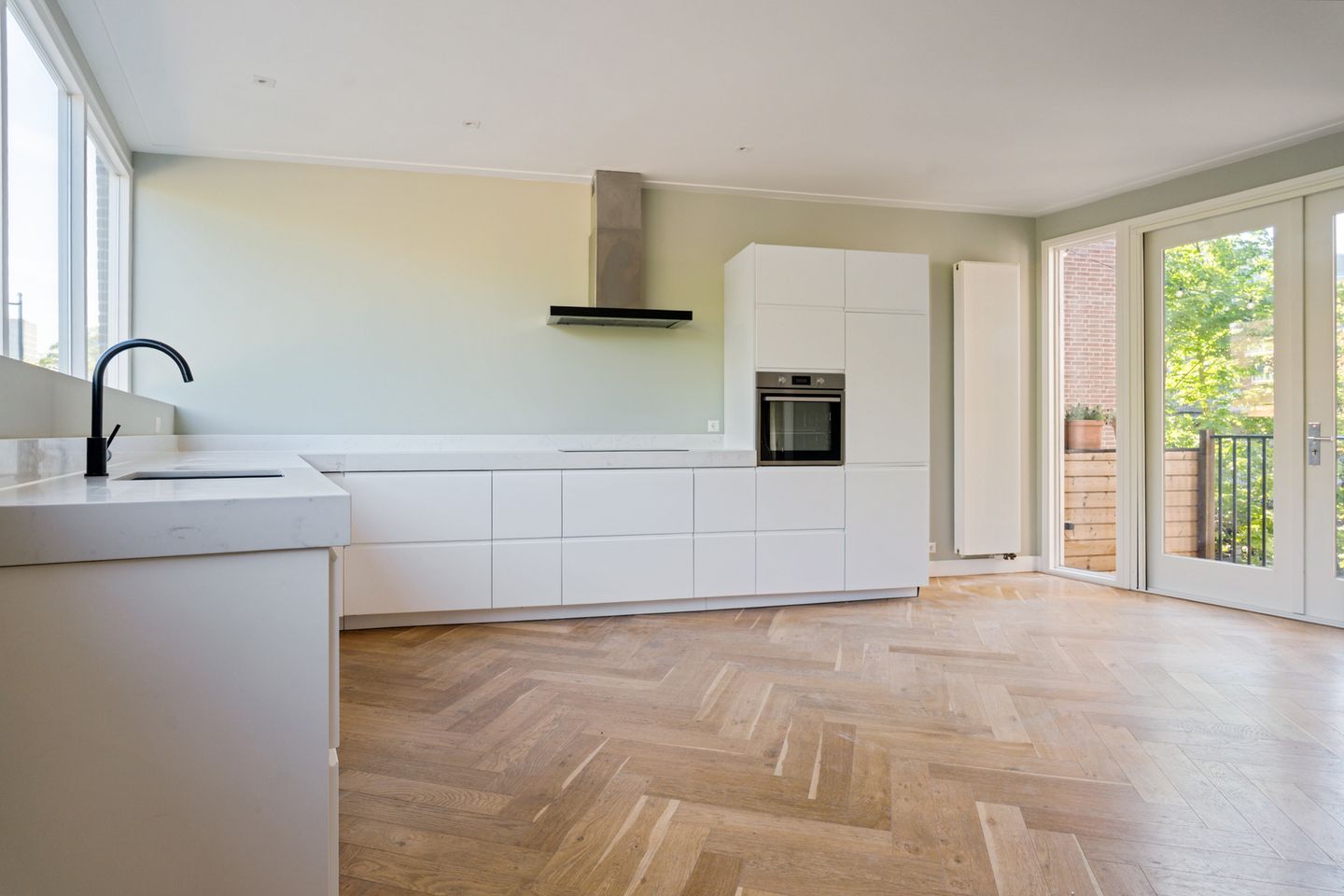 Photo 19 of Heemraadssingel 128-B