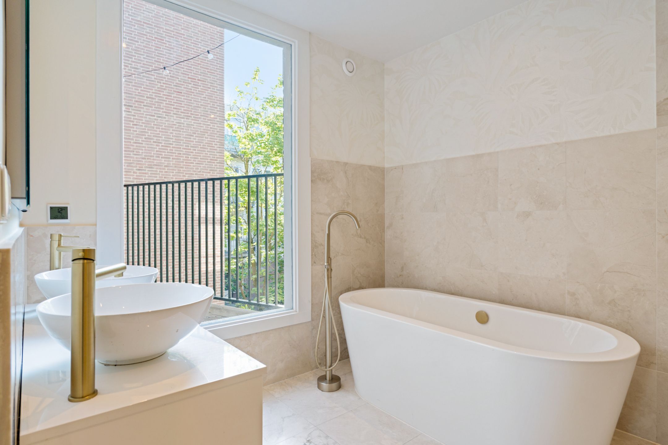 Photo 27 of Heemraadssingel 128-B