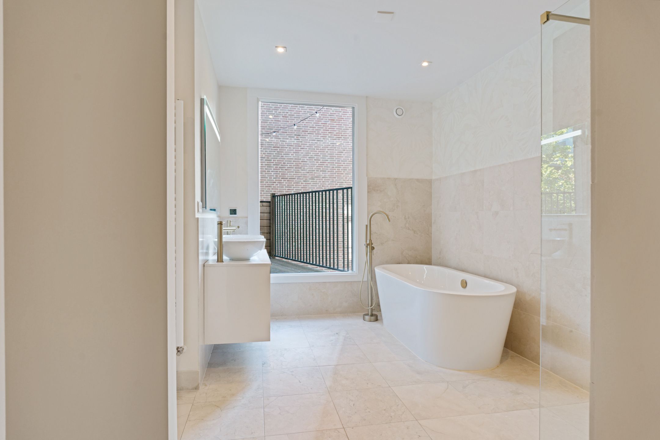 Photo 30 of Heemraadssingel 128-B