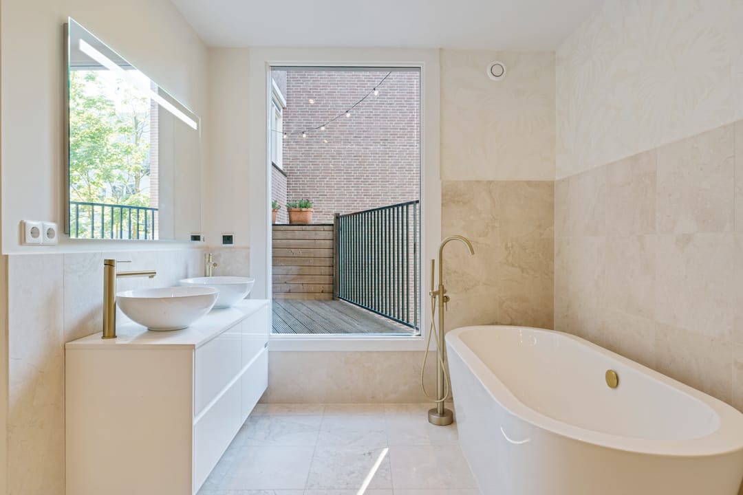 Photo 32 of Heemraadssingel 128-B