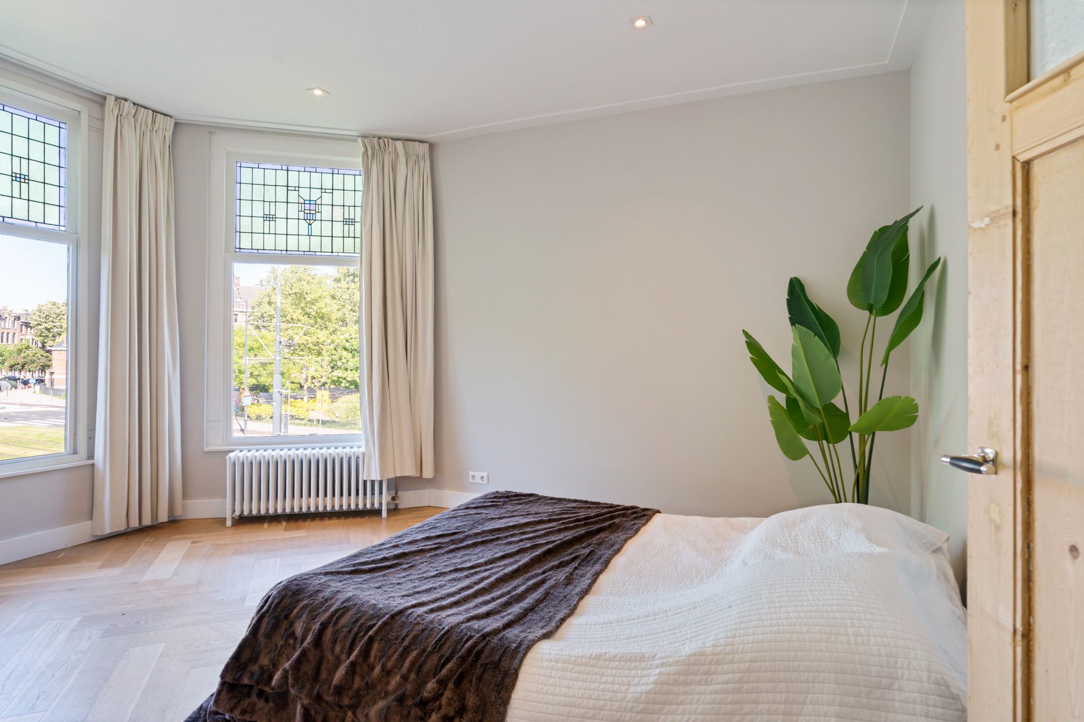 Photo 39 of Heemraadssingel 128-B