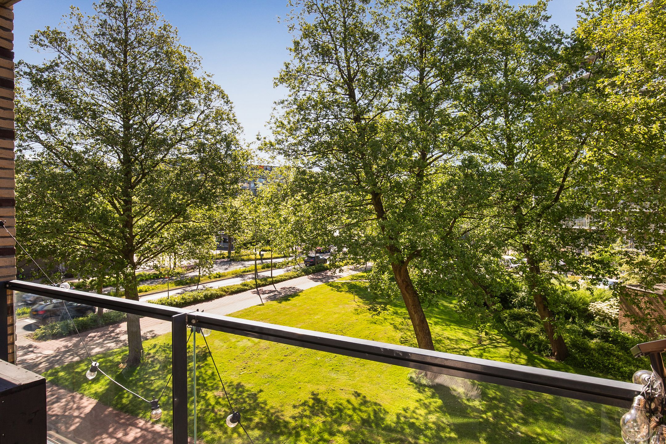 Photo 21 of Kometenstraat 40