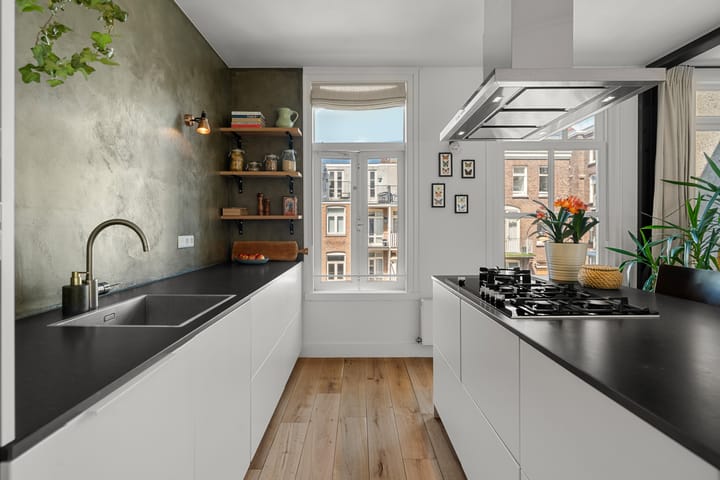 Foto 12 van Tolstraat 87-3