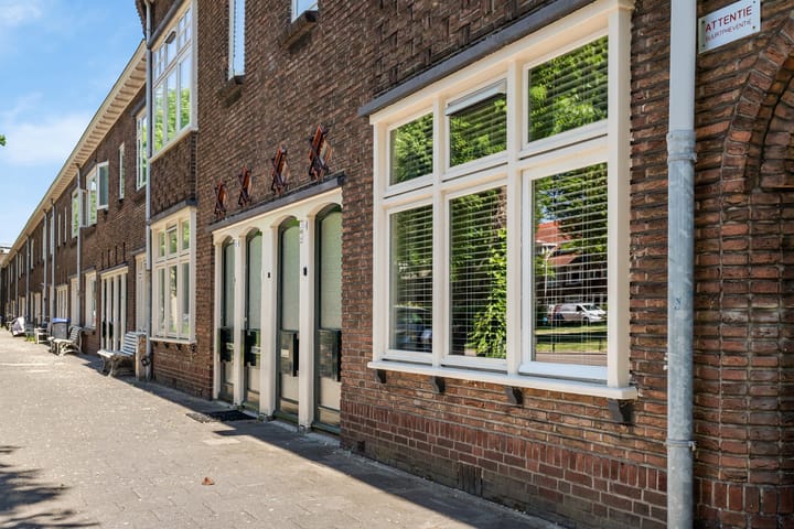 Photo 5 of Burgemeester van Tuyllkade 53