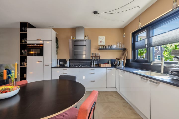 Photo 17 of Thomsonstraat 51