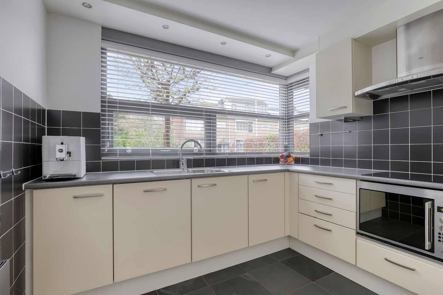 Foto 10 van Ridder van Dorpstraat 16-F