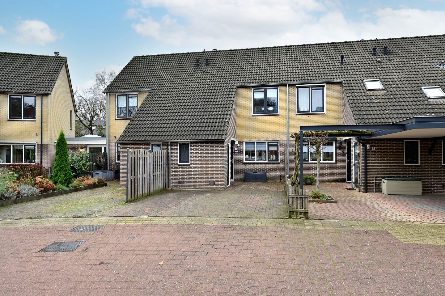 Foto 1 van Doornenburg 7