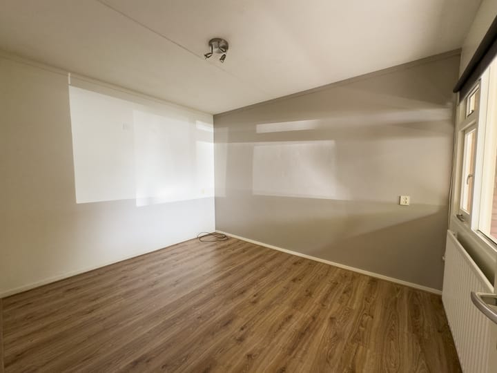 Foto 11 van Caspar Damstraat 27