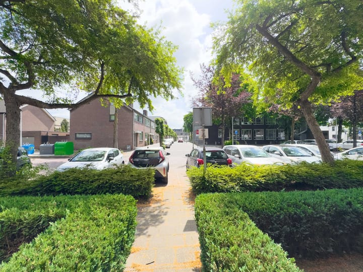 Foto 23 van Caspar Damstraat 27