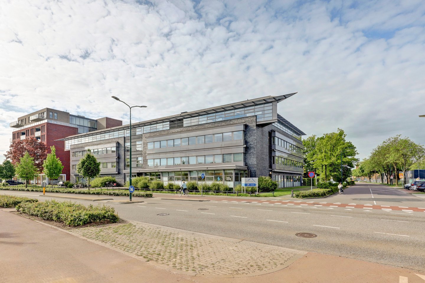 View photo 1 of Nijverheidslaan 3-L