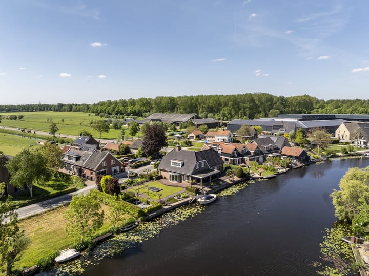 Photo 9 of Westeinde 25