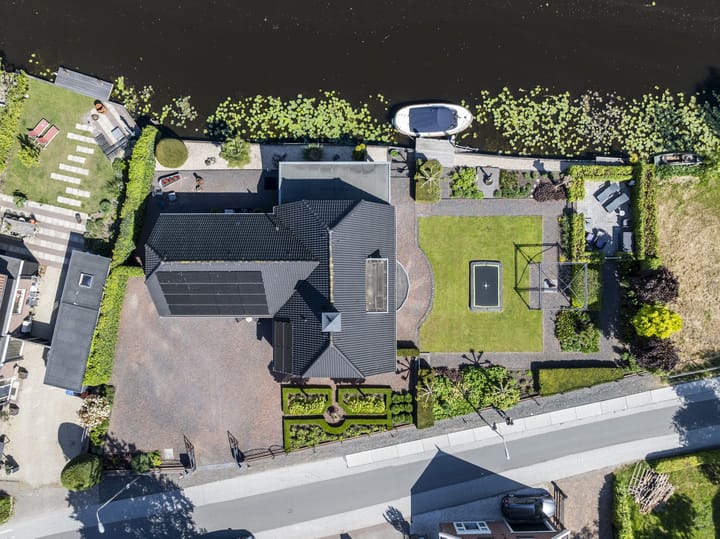 Photo 10 of Westeinde 25