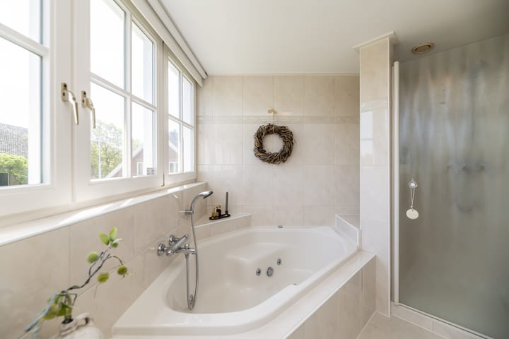 Photo 47 of Westeinde 25