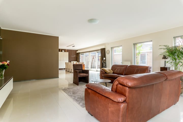 Foto 12 van Carel Willinklaan 62