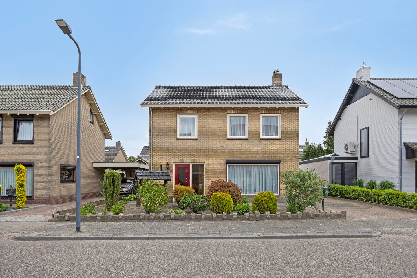 Foto 1 van Pinksterbloemstraat 7