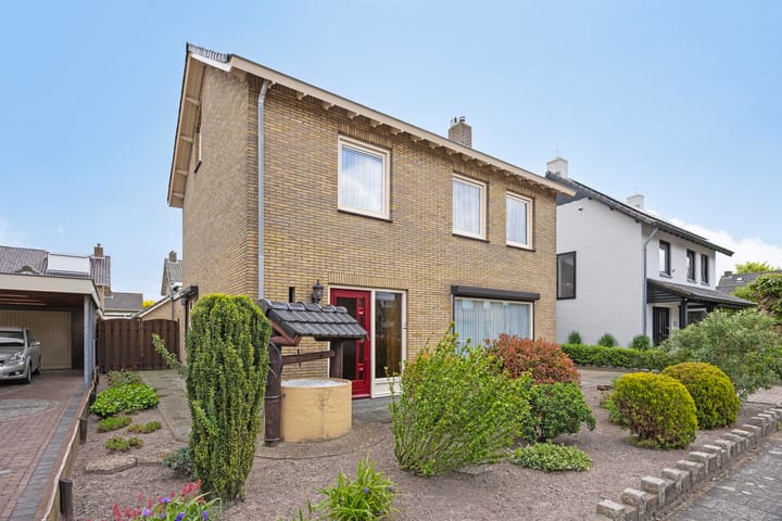 Foto 2 van Pinksterbloemstraat 7