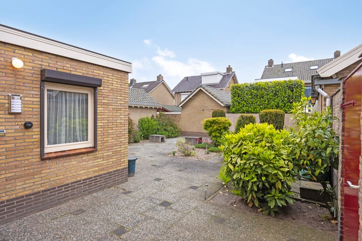 Foto 32 van Pinksterbloemstraat 7