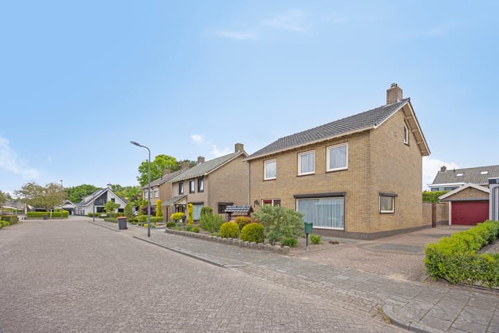 Foto 38 van Pinksterbloemstraat 7