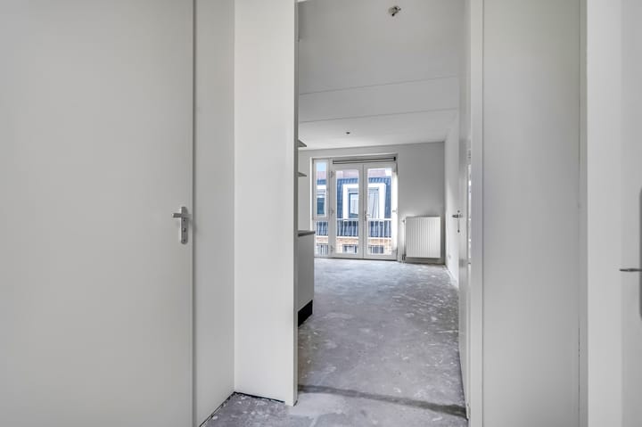 Photo 10 of Grotestraat 82-C