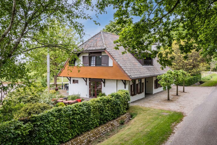 Foto 1 van Alphensebaan 31