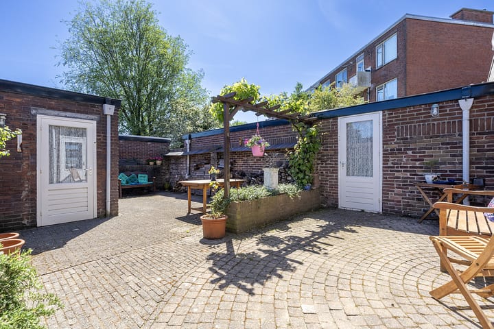 Foto 44 van Linnaeusstraat 2