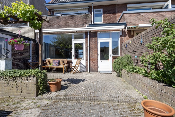 Foto 50 van Linnaeusstraat 2