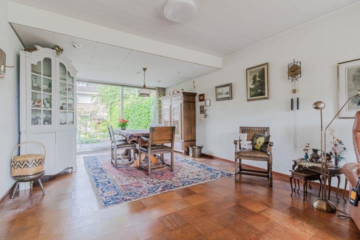 Foto 12 van Vanvitelliweg 33