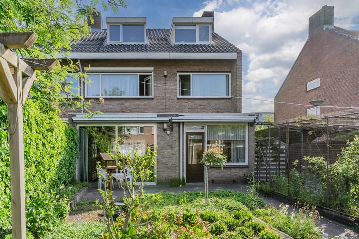 Foto 33 van Vanvitelliweg 33