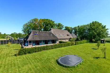 Kommisjewei 168 secondary image