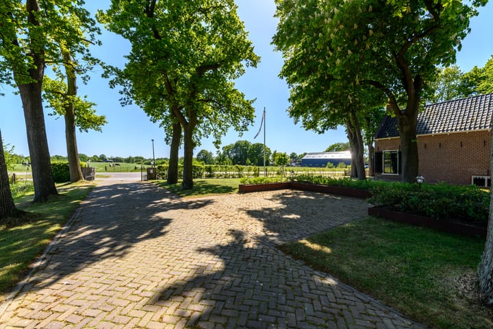 Foto 109 van Kommisjewei 168