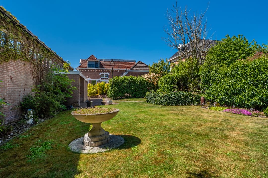 Foto 13 van Spoorstraat 43