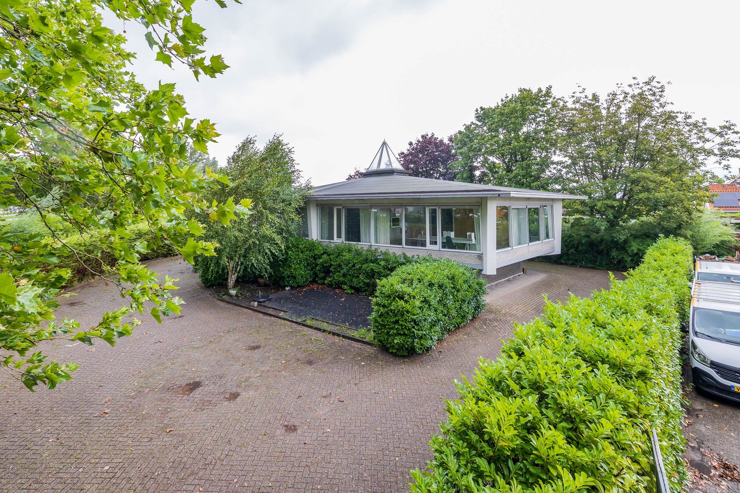 View photo 1 of Keer-weer 3