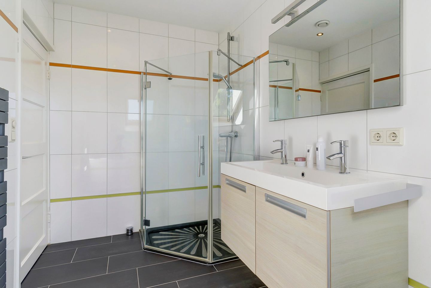 Photo 19 of Prinsenstraat 11